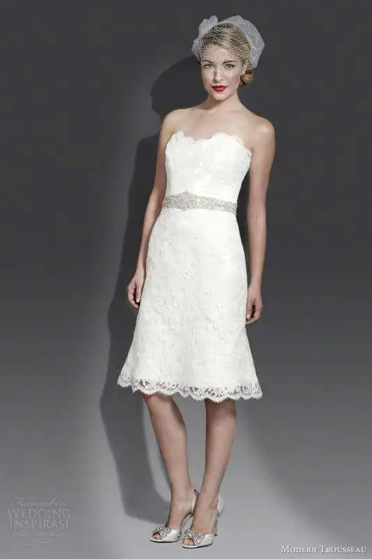 modern-trousseau-bridal-fall-2014-delilah-short-lace-wedding-dress (1)