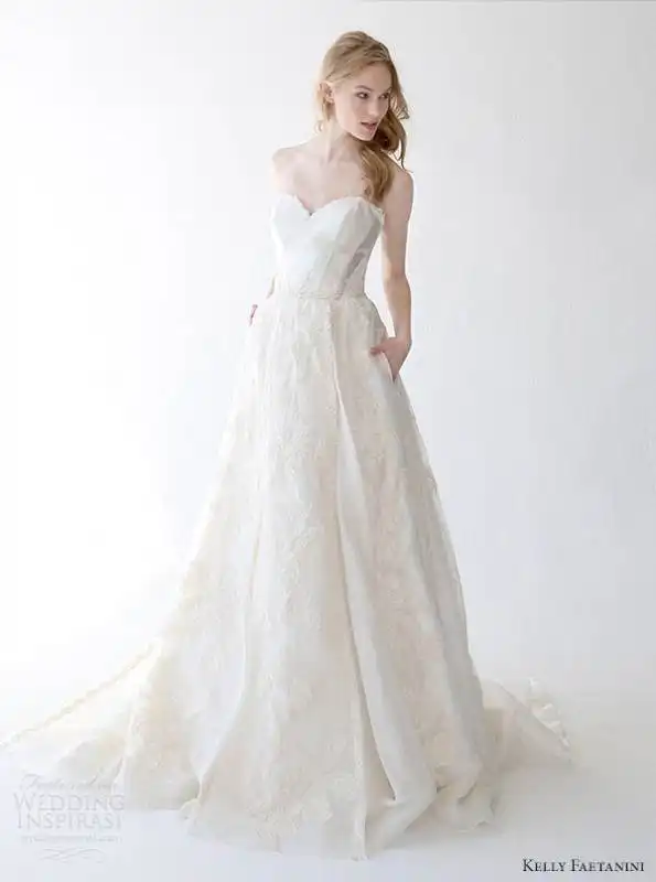 kelly-faetanini-spring-2015-wedding-dress-runa