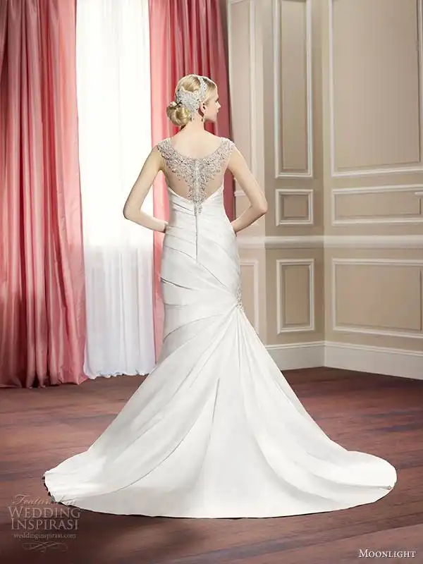 moonlight-collection-fall-2014-wedding-dress-j6317-back-view
