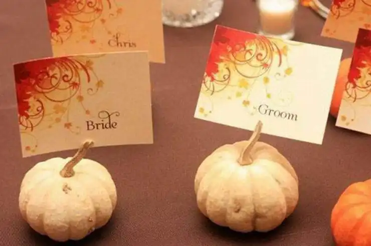 Źródło: http://www.vponsalewedding.co.uk/