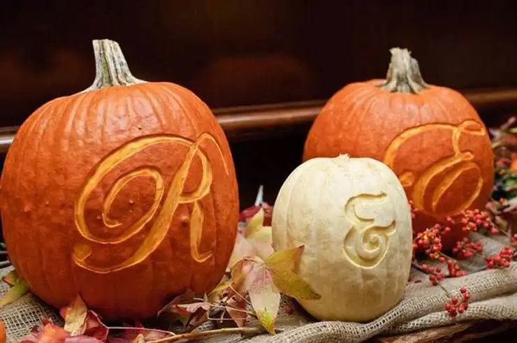 Źródło: http://www.vponsalewedding.co.uk/