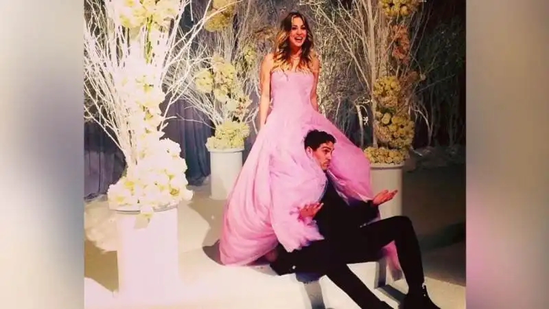 ht_kaley_cuoco_pink_dress_sr_140101_16x9_992